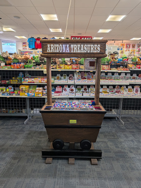 Eyeconic Arizona Souvenir Shop 5