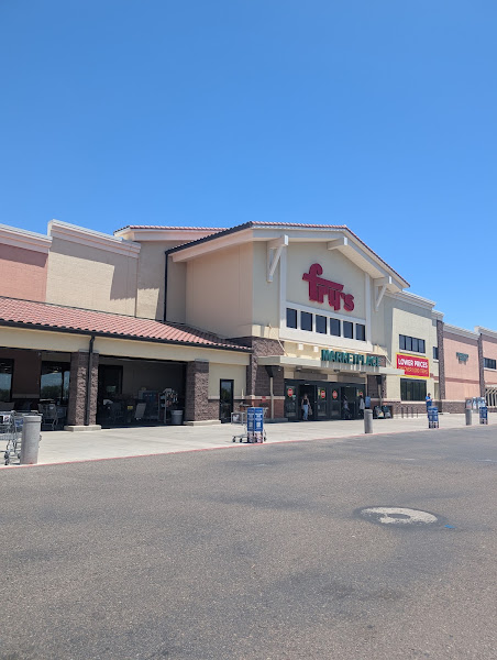 Lake Pleasant Crossing