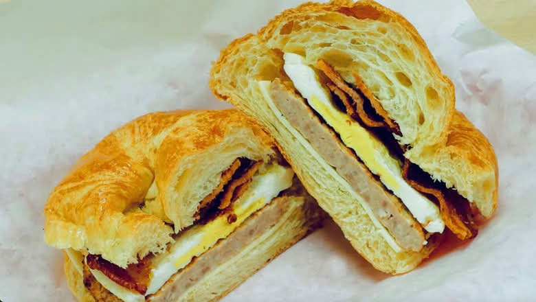 Rainbow Donuts Cafe & Deli 5