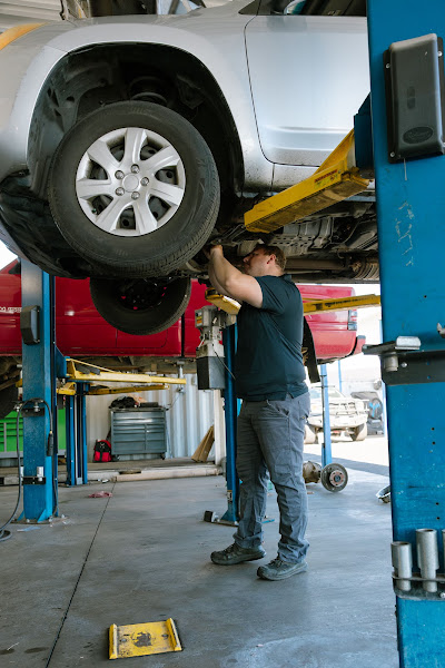 Thunderbird Automotive Specialists 4