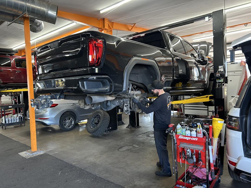 We-Fix-It Auto Repair 4