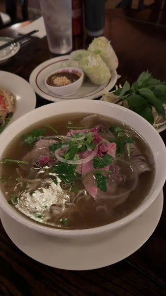 Le’s Vietnamese Restaurant 3
