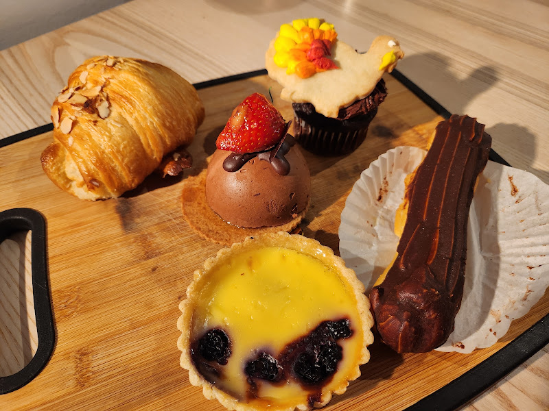 Blue Frog Bakery 5