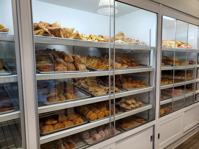 Lolly's Bakery 4