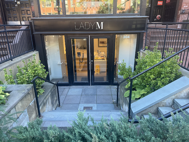 Lady M Cake Boutique - Boston 4