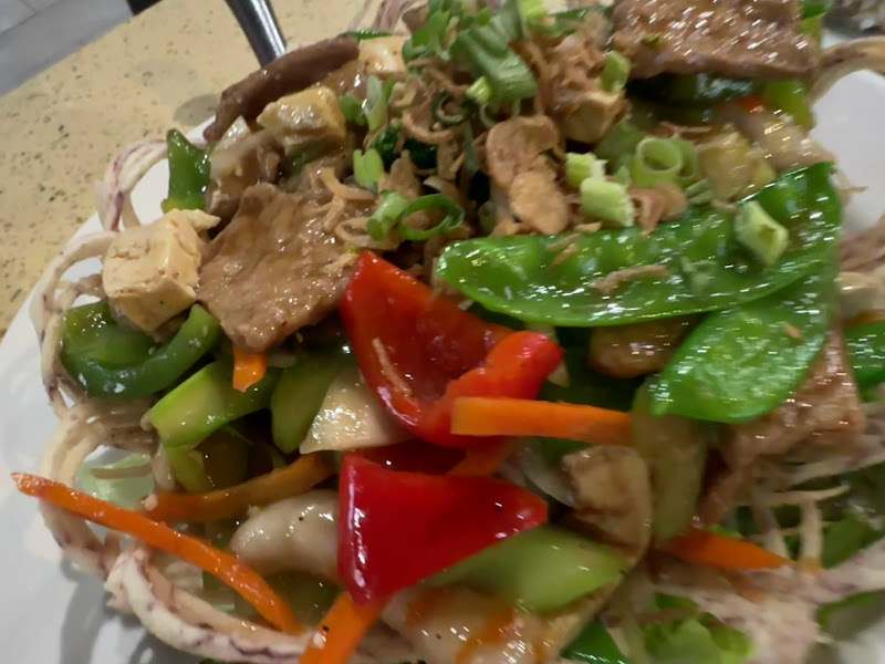 Grasshopper Vegan Restaurant 3