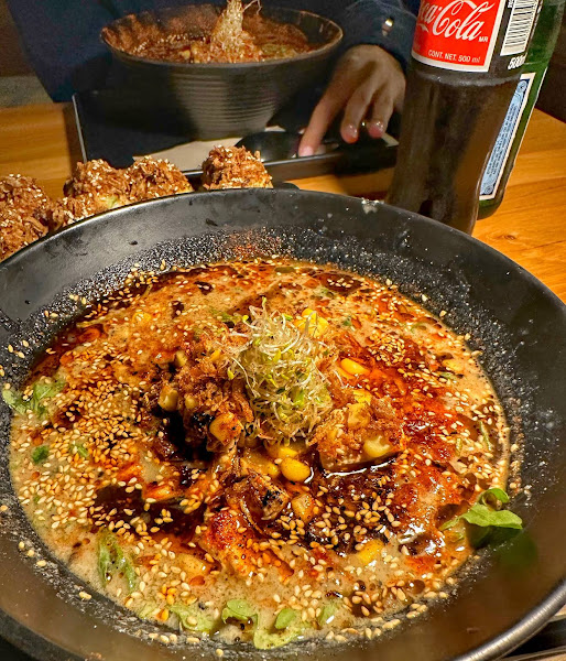 REDWHITE BONELESS RAMEN 4