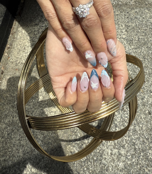Q Nails and Spa