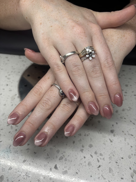 Q Nails and Spa 4