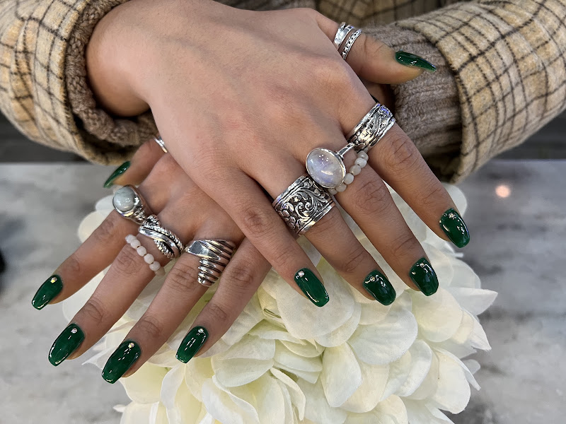Q Nails and Spa 5