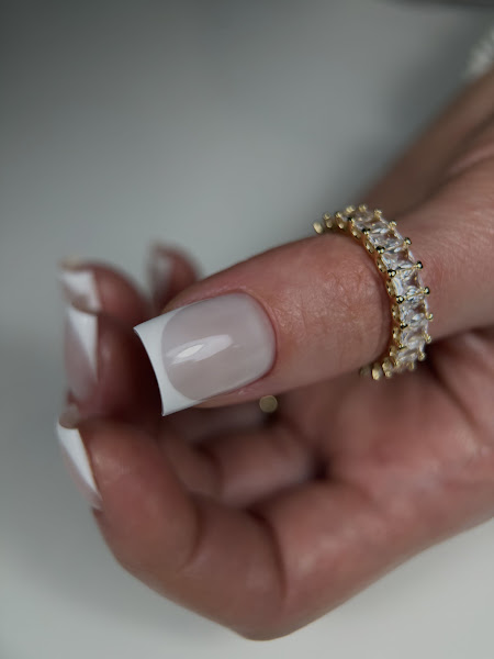 Deluxe Russian Nails and Lashes