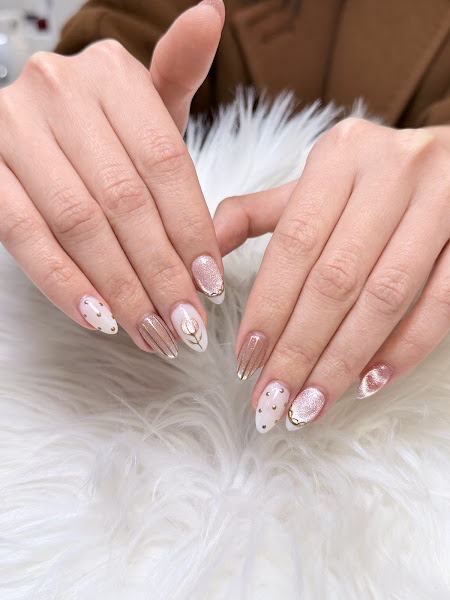 Solar Lashes & Nails Spa 3