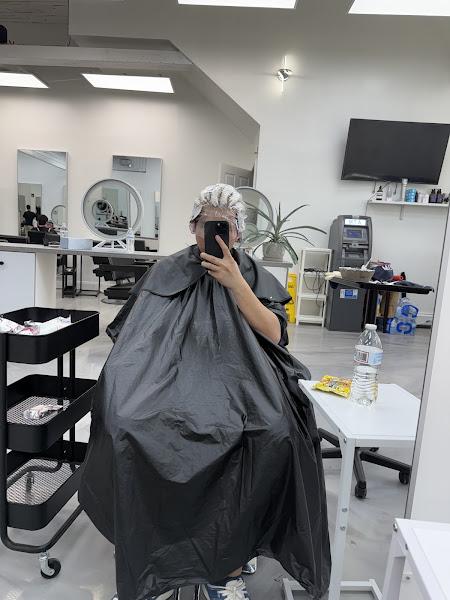 MG Hair Artistic Salon - Boston 3