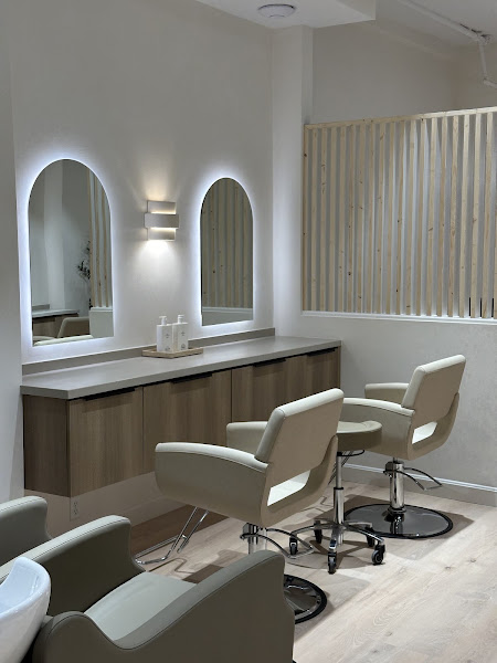 Salon Hue Boston