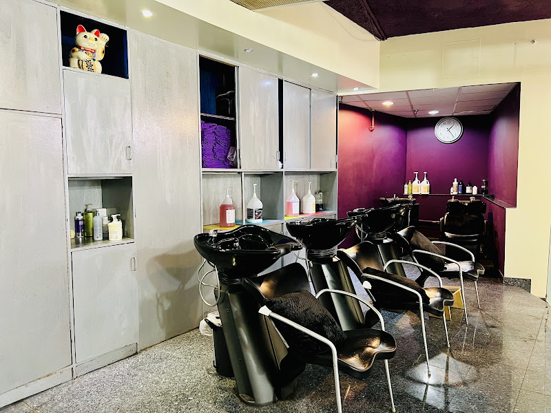 Le Gala Hair Group 3