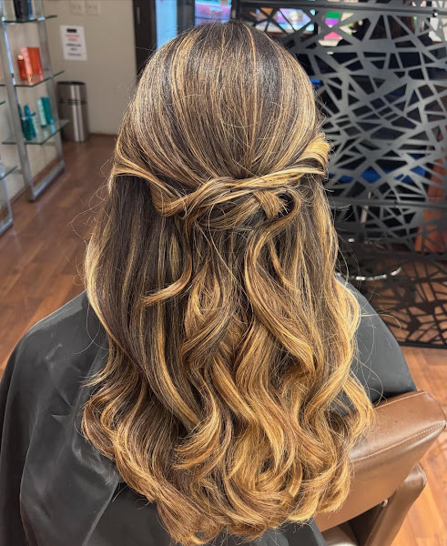 Kent Newton Salon 5
