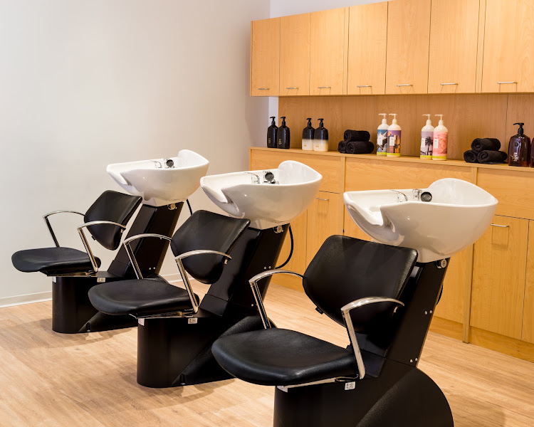 Joi Salon 3