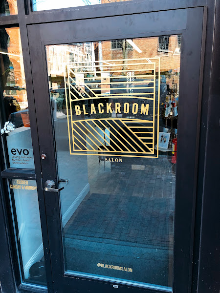 Blackroom Salon 5
