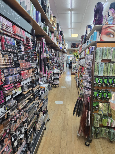 Beautique Beauty Supply 3