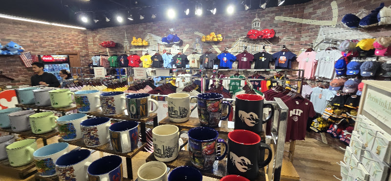 Boston & Boston Gift Shop 3