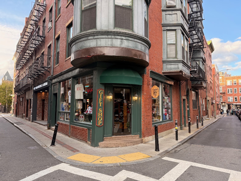 L'Angolino Gift Shop