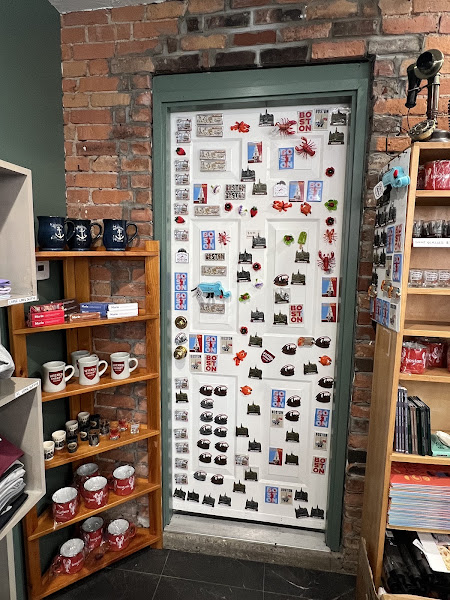 L'Angolino Gift Shop 5