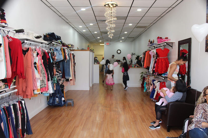 Lo and Hana Fashion 2