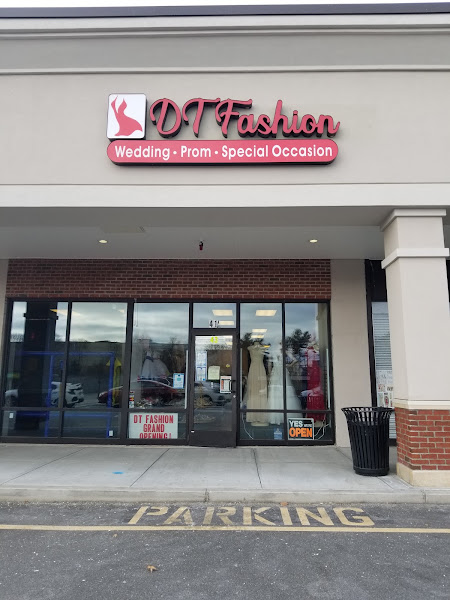 DT Fashion *NEW LOCATION CENTRAL SQUARE* 2