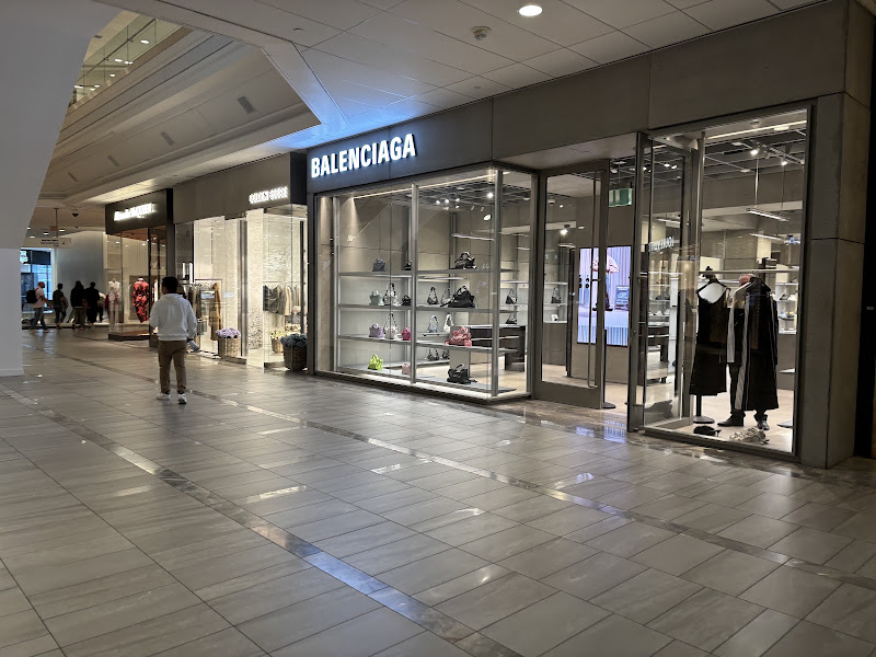 BALENCIAGA 4