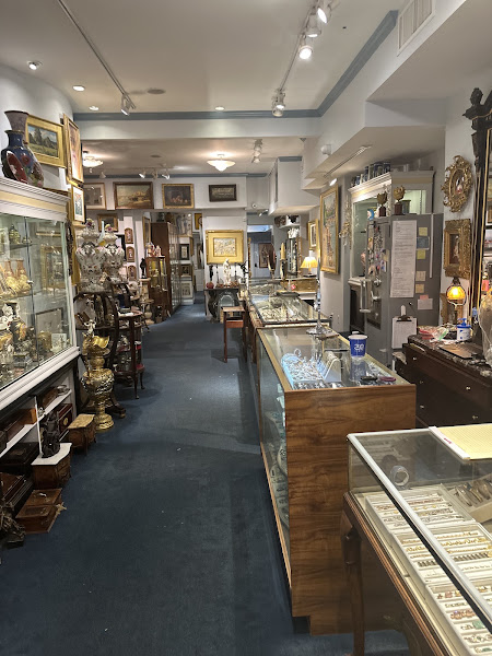 Brodney Antiques & Jewelry 4