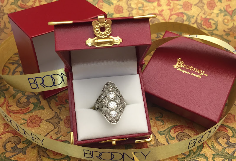 Brodney Antiques & Jewelry 5