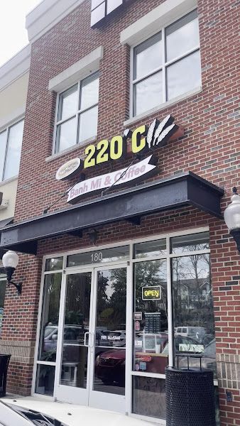 220C Banh Mi & Coffee 4