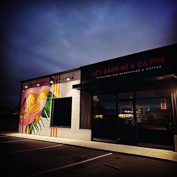 Le's Sandwiches & Café 2