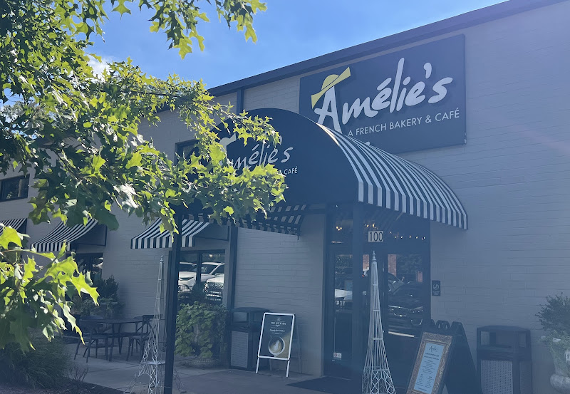 Amélie's French Bakery & Café 2