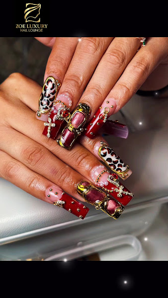Zoe Luxury Nails Lounge 3