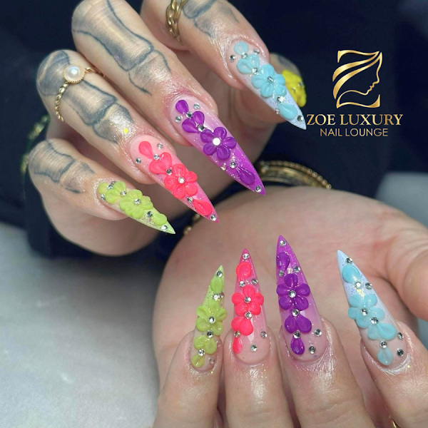 Zoe Luxury Nails Lounge 5
