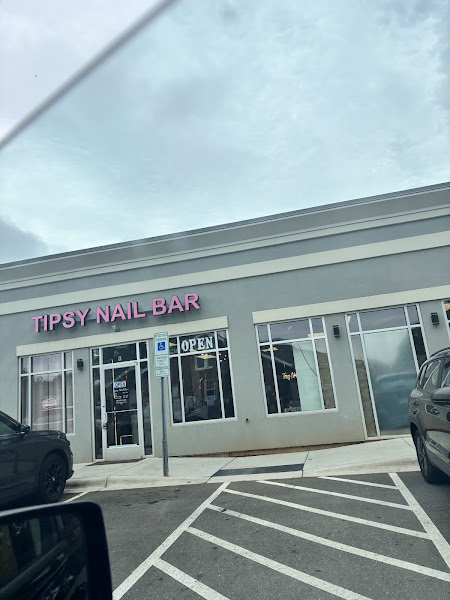 Tipsy Nail Bar 4