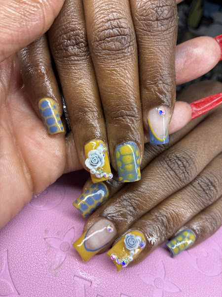 Blush Nails 4