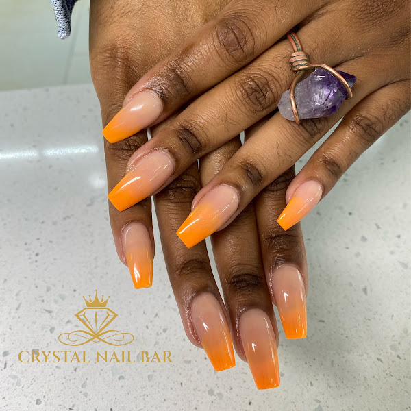 CRYSTAL NAIL BAR 4