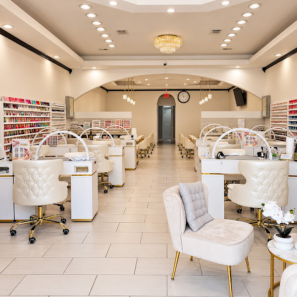 KT Nails Bar 2