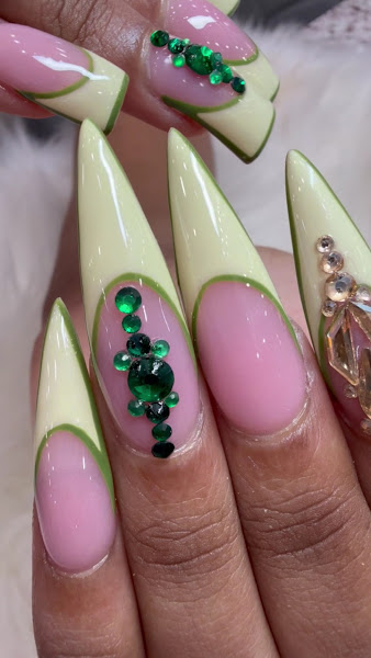 Urban Nails Bar 3