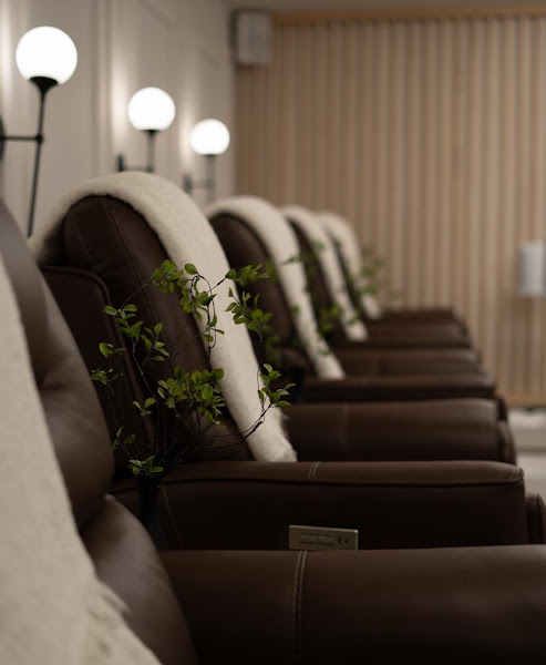Cretu Nail Spa & Bar (Russian Manicure)