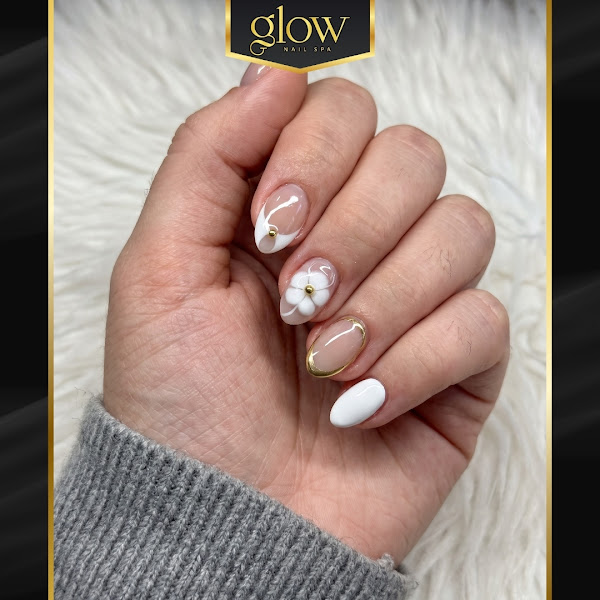Glow Nail Spa 4