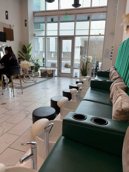 Jolie Boutique Salon 3