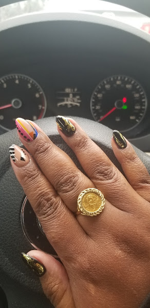 Artisan Nail Studio 3