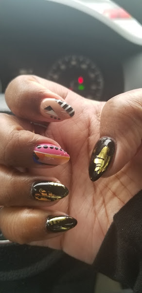 Artisan Nail Studio 5