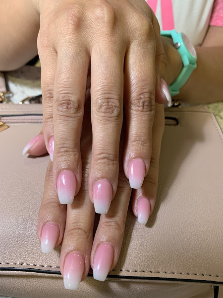 The Nail Lounge 2