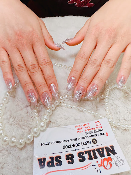 Dr Nails and Spa 3