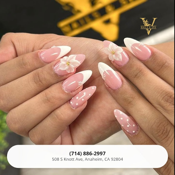 V Nails & Spa 3