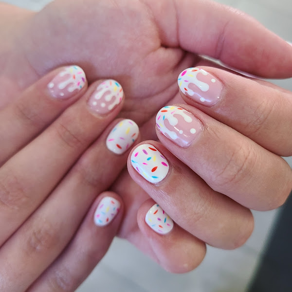Gloss Nail Bar 2